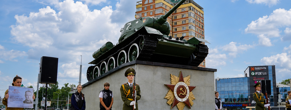 Легендарный танк Т-34 вернулся в исторически значимое для города место.